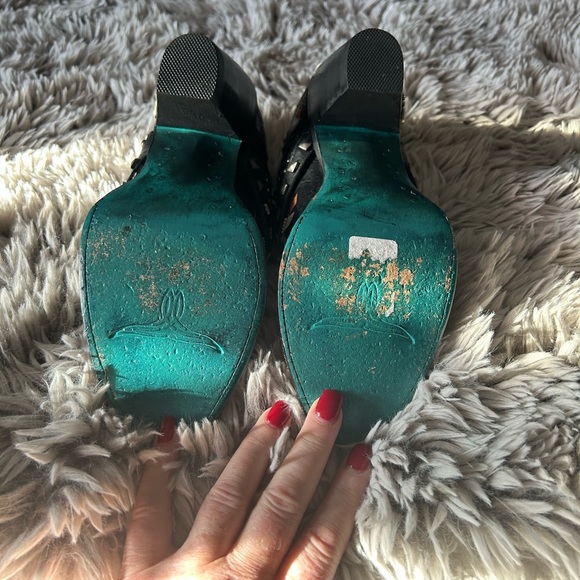 Lane Aztec Peep Toe - Picture 2 of 8